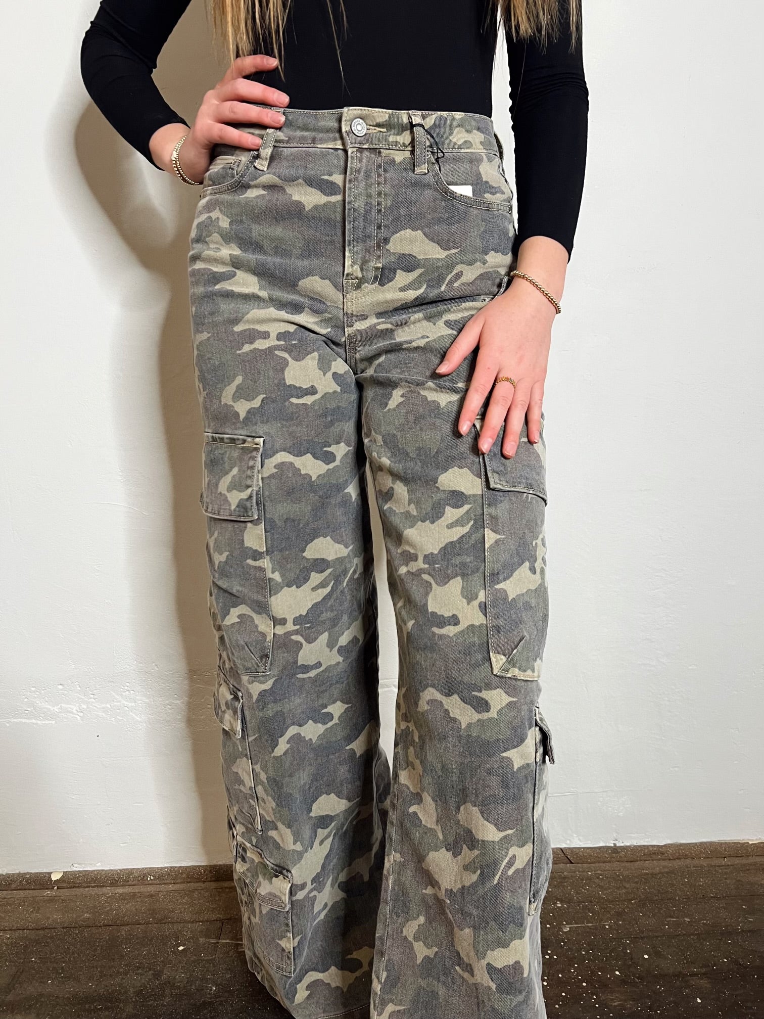 Hidden- Camo Cargo