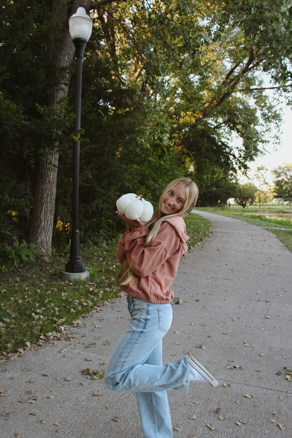 Linda Light Wash Straight Jeans