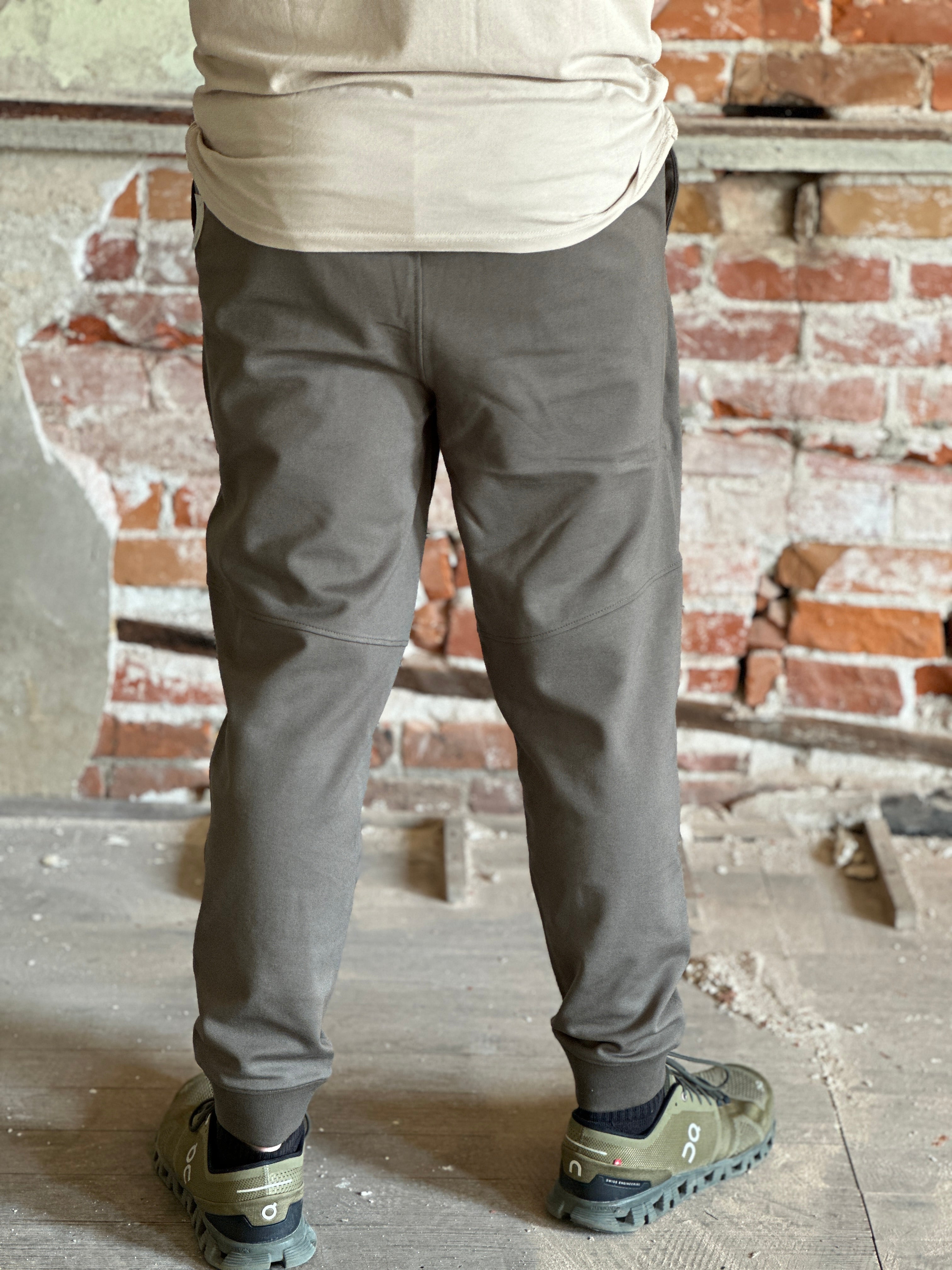 Devin Joggers-MENS