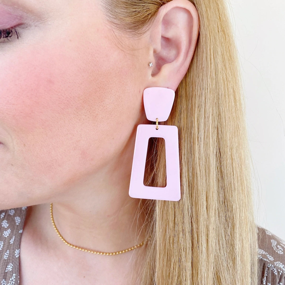 Kennedy Earring- Barbie Pink