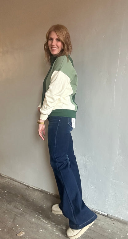 Risen- Farrah Flare Jeans