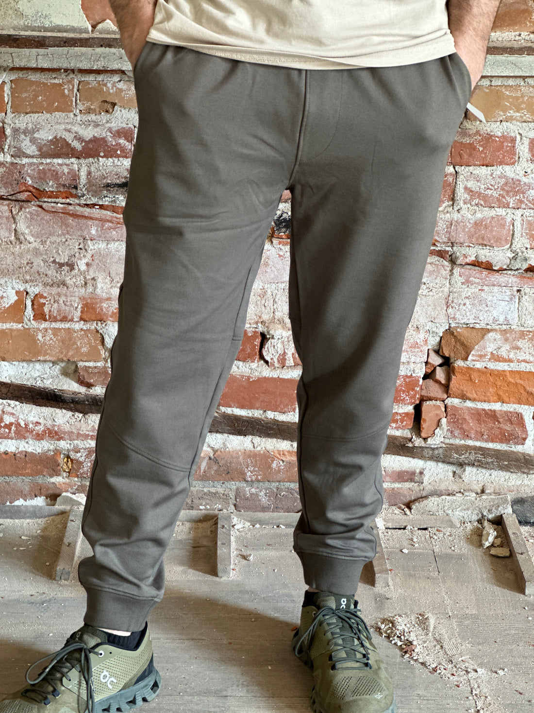Devin Joggers-MENS